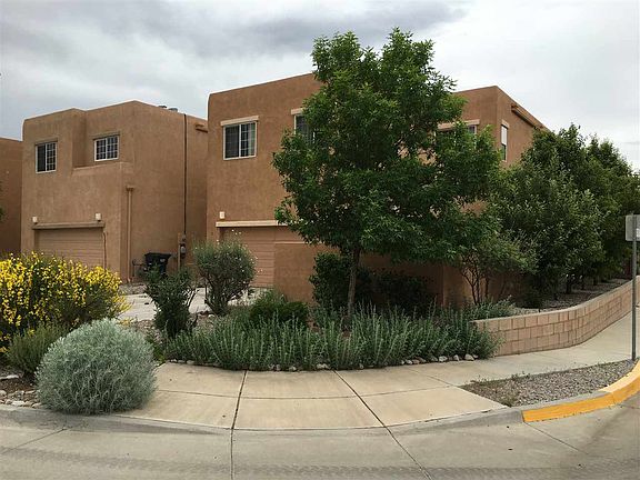 2nd image of 35 Sunset Canyon Ln