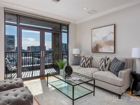 222 S Caldwell St, Charlotte, NC 28202