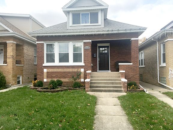 4th image of 2938 N Melvina Ave