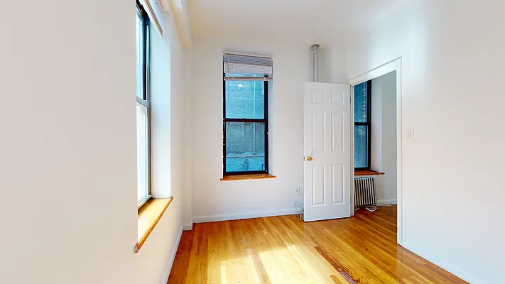 Rented by Bond New York | media 16