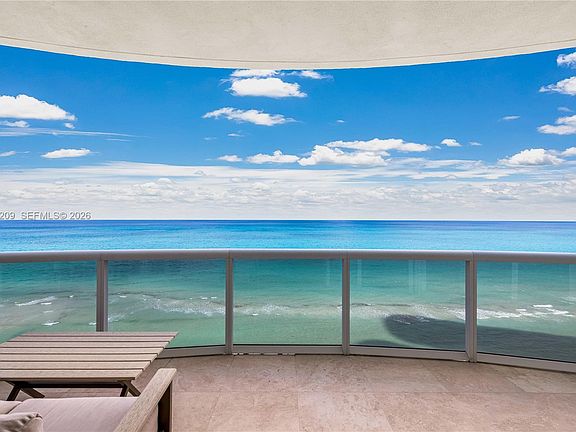 4th image of 16001 Collins Ave #1201