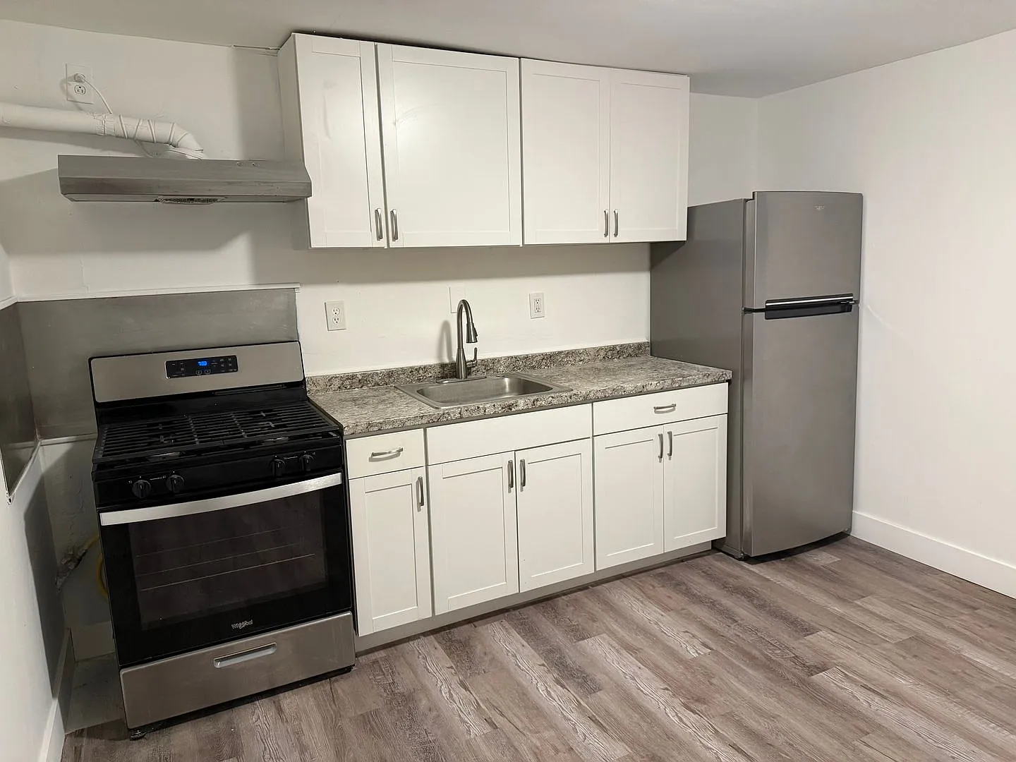 317 Warren St — Photo 3