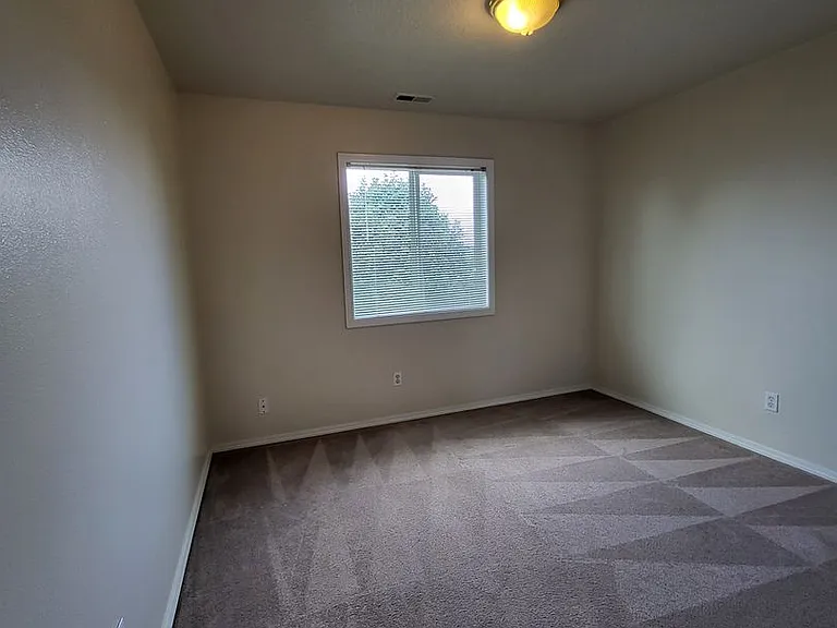 147-Michael Duplex — Photo 12