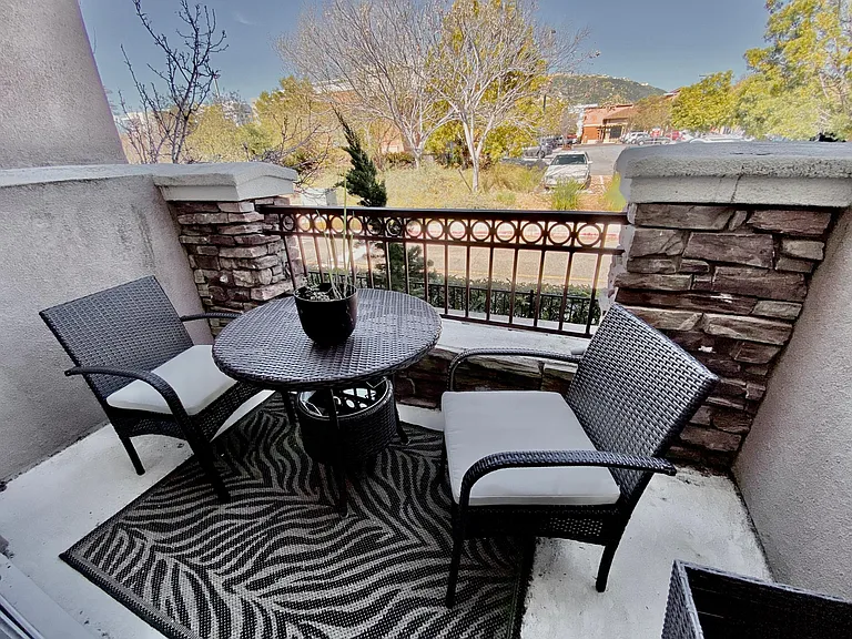 1357 Abbey Ln — Photo 14