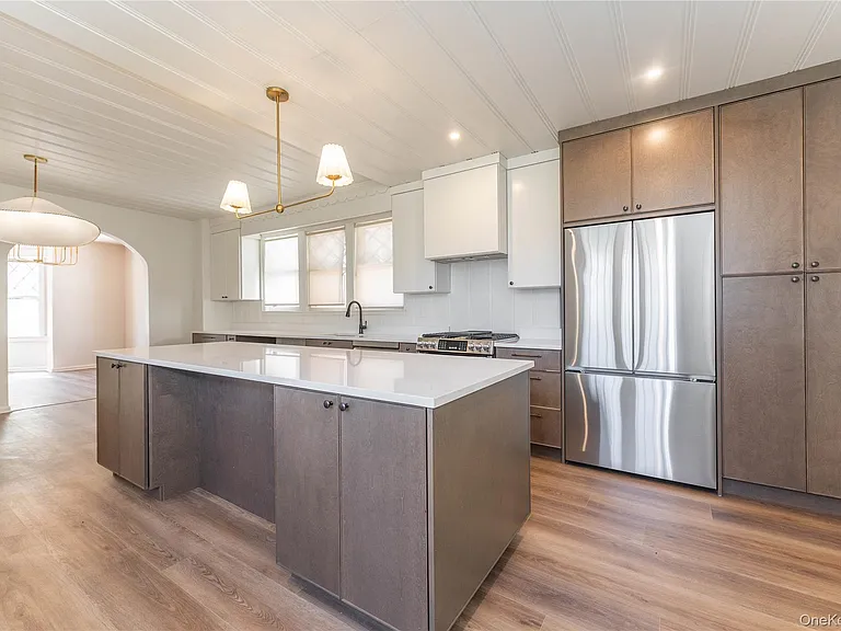 486 Oxford Rd — Photo 14