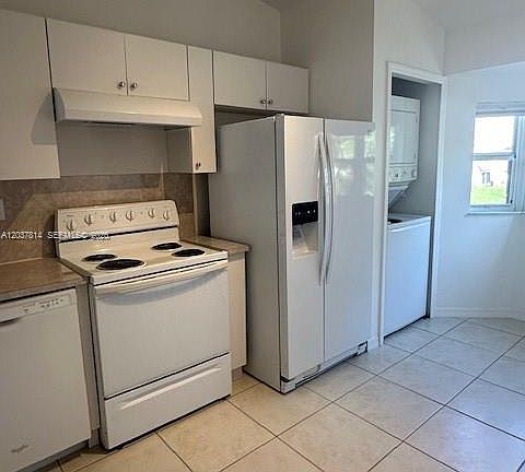 3rd image of 1271 SE 28th Ct Unit 203