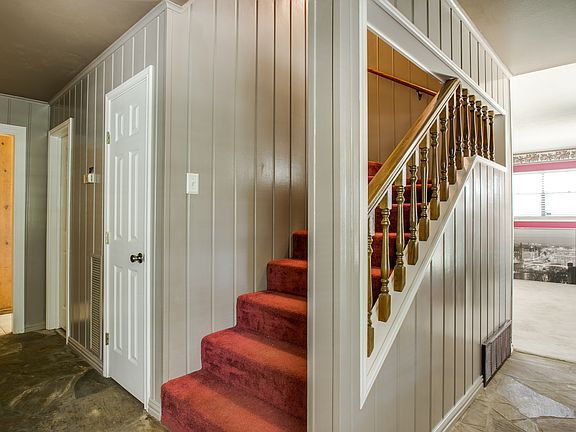 3rd image of 733 Wyche Ct