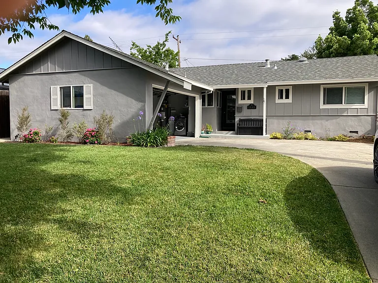 1529 Willowgate Dr — Photo 1