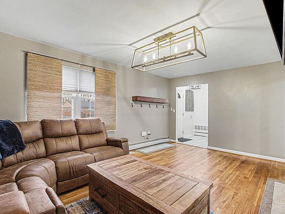 4th image of 5487 Belcross Ct