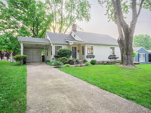 3rd image of 220 Crestwood Dr