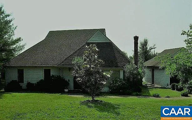 1135 Highlands Dr photo 1