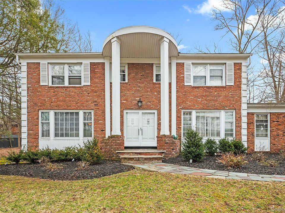 1st image of 13 Beaumont Drive