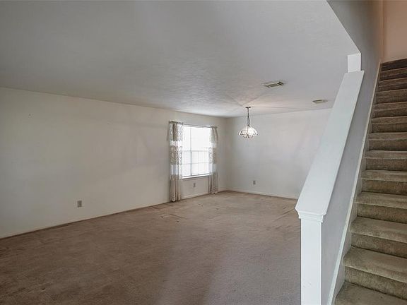 4th image of 7878 Winehill Ln