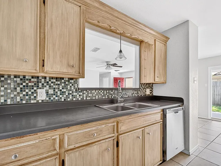 4319 Storey Ave #B — Photo 24