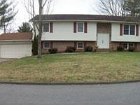 1st image of 124 Leaf Dr NW