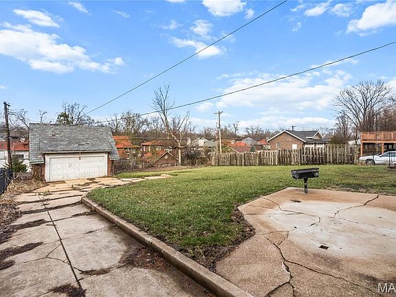 3rd image of 7061 Maryland Ave