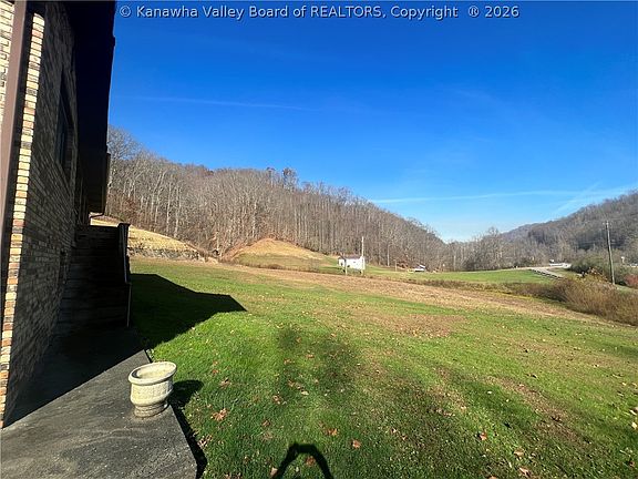 5th image of 234 Miller Ln