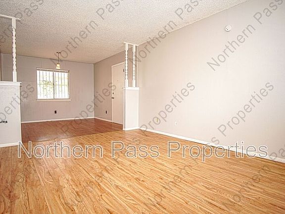 3rd image of 8548 Arboleda Dr