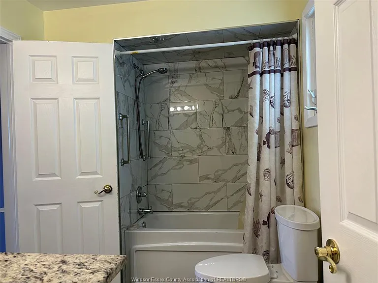 3295 Aurora Dr — Photo 15