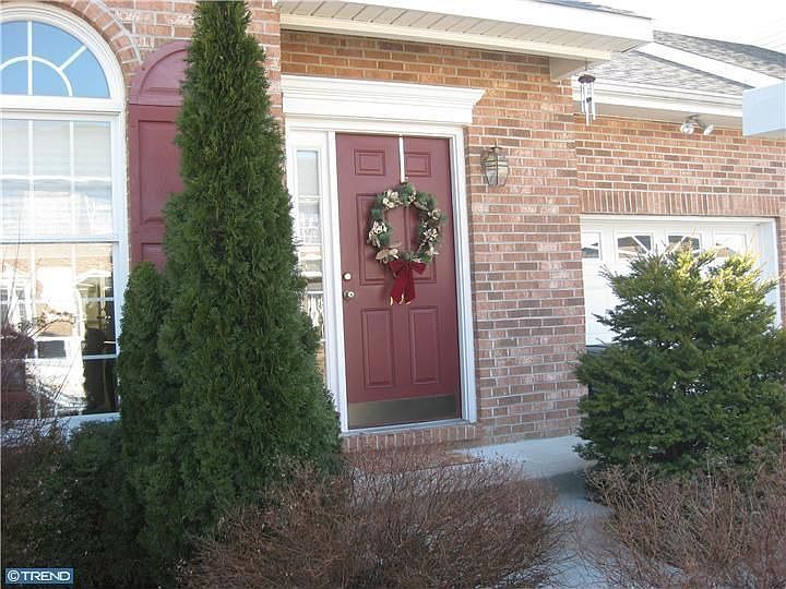 1st image of 103 Mandalay Dr
