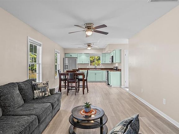 5th image of 7489 Riverside Rd