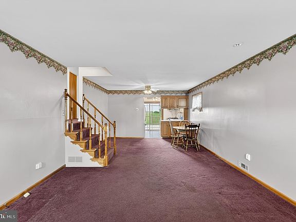 5th image of 2845 Turner Ave