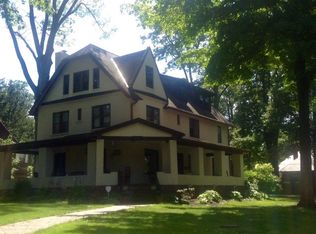 2248 Stillman Rd, Cleveland Heights, OH 44118