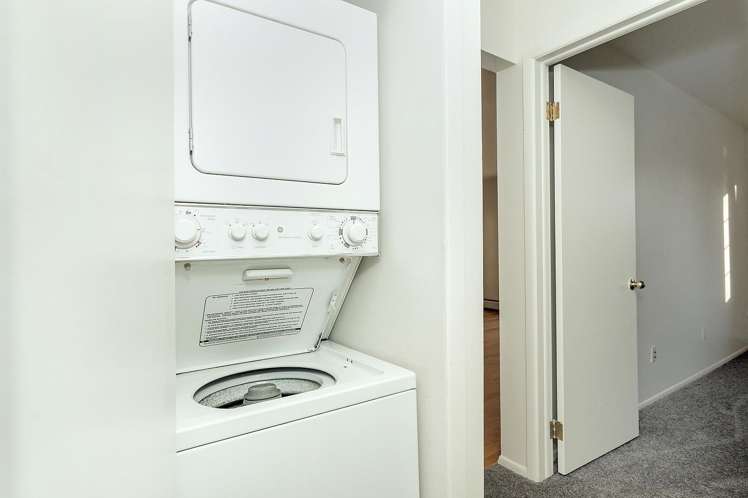 2425 Torquay Ave Apt 204, photo 17