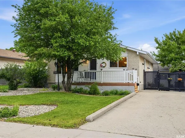 6207 1st AVENUE N, Regina, SK S4T 7A1