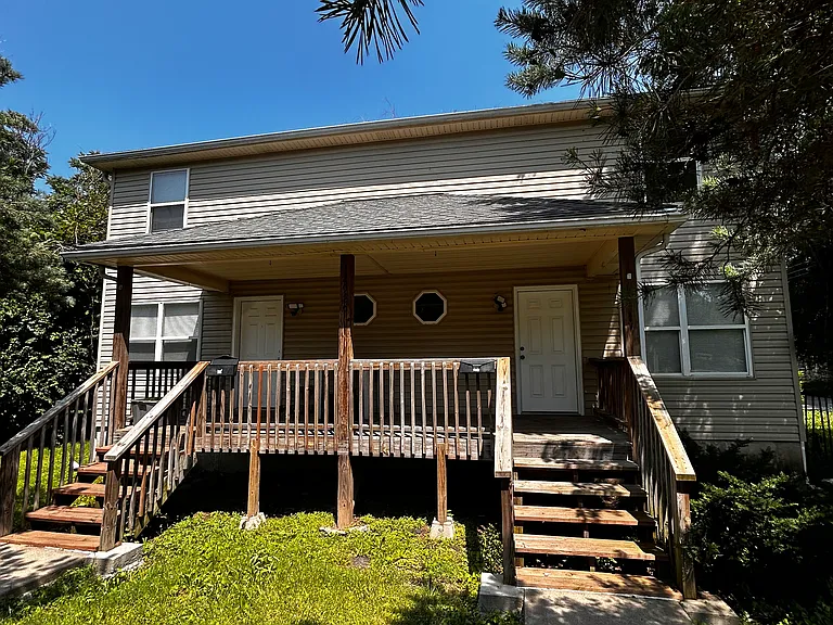 2929 Mersington Ave — Photo 1