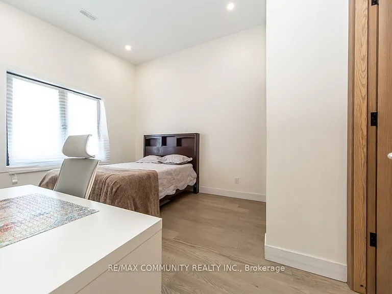 475 Wilson Rd N — Photo 34