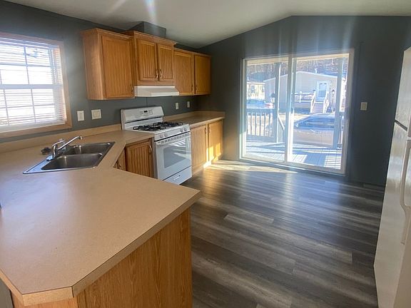 5th image of 37 Hidden Valley Dr