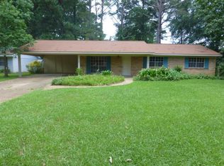 405 25th Ave N, Columbus, MS 39705