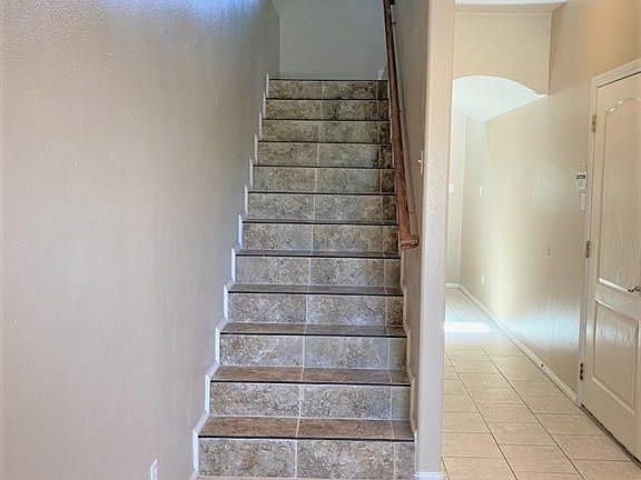 4th image of 2709 Nassau St