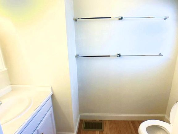 2F. 0.5 Bathroom.