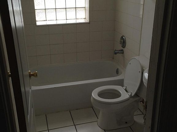 2nd image of 820 Harlan Ave