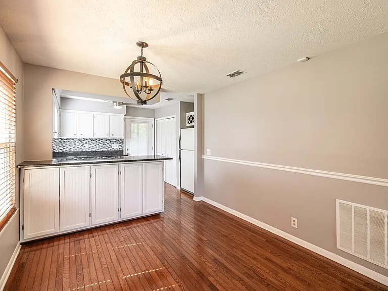 5507 Hill Ct — Photo 10