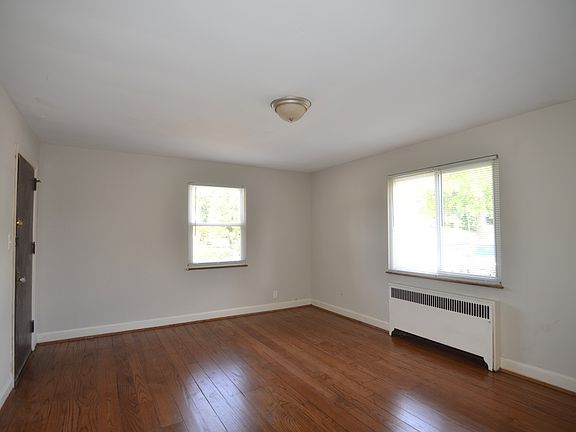 3rd image of 6320 Kennedy Ave