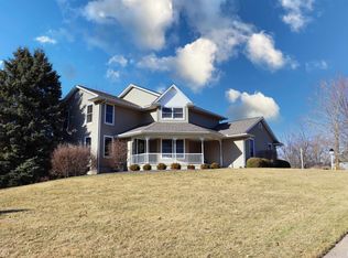 1101 Westgate Rd, Washington, IL 61571