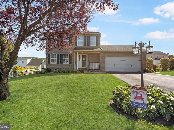 2nd image of 225 Abbey Dr
