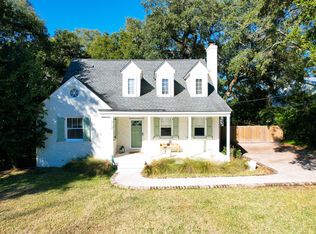 312 Bayview Dr, Mount Pleasant, SC 29464