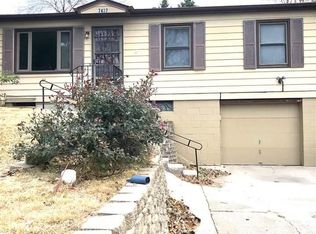7437 Terry Dr, La Vista, NE 68128
