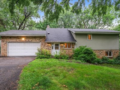 2252 Highway 36 W, Roseville, MN, 55113
