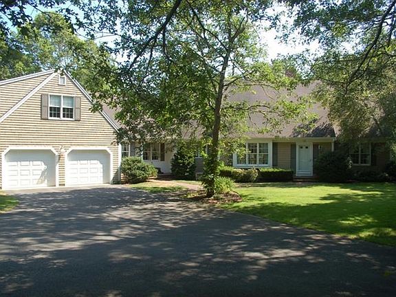 2nd image of 22 Surrey Lane