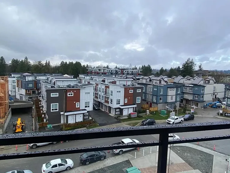 5486 199a St #520 — Photo 12