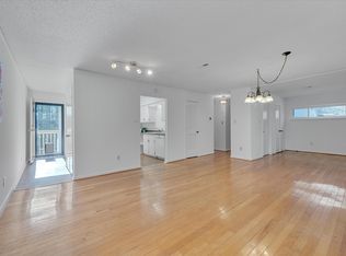 617 Pine Ridge Pl, Raleigh, NC 27609