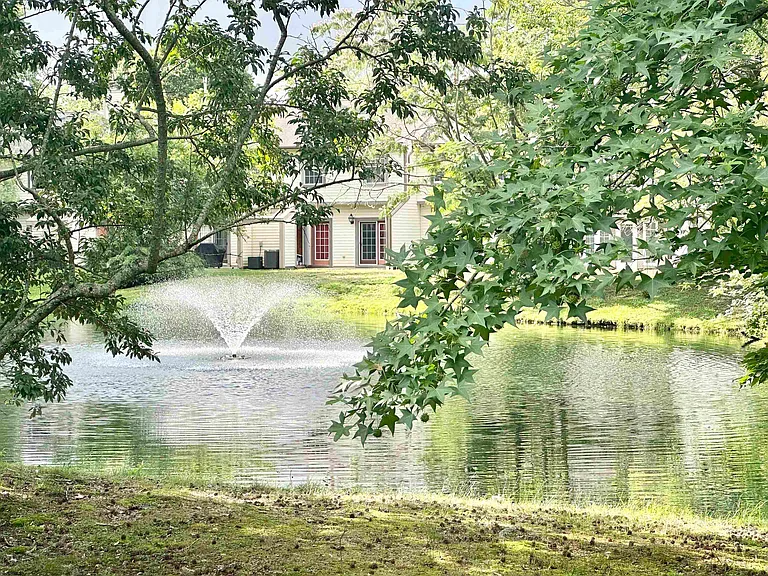 614 Lake Front — Photo 34