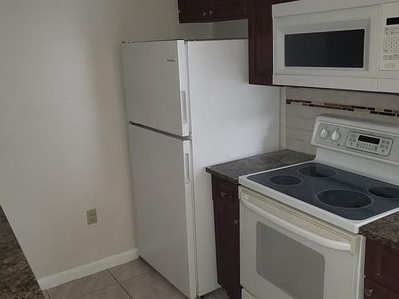 3rd image of 8031 NW 44th Ct APT 2
