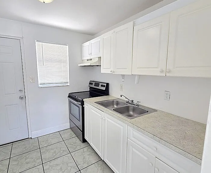 3135 Blount St — Photo 8