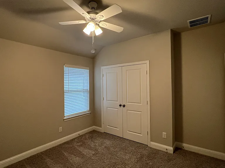 729 Fencerow Trl — Photo 11